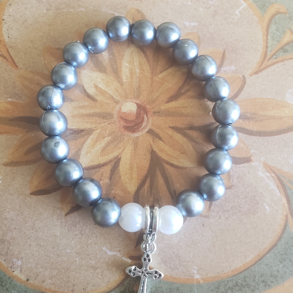 Bracelets - Picture 15 of 16